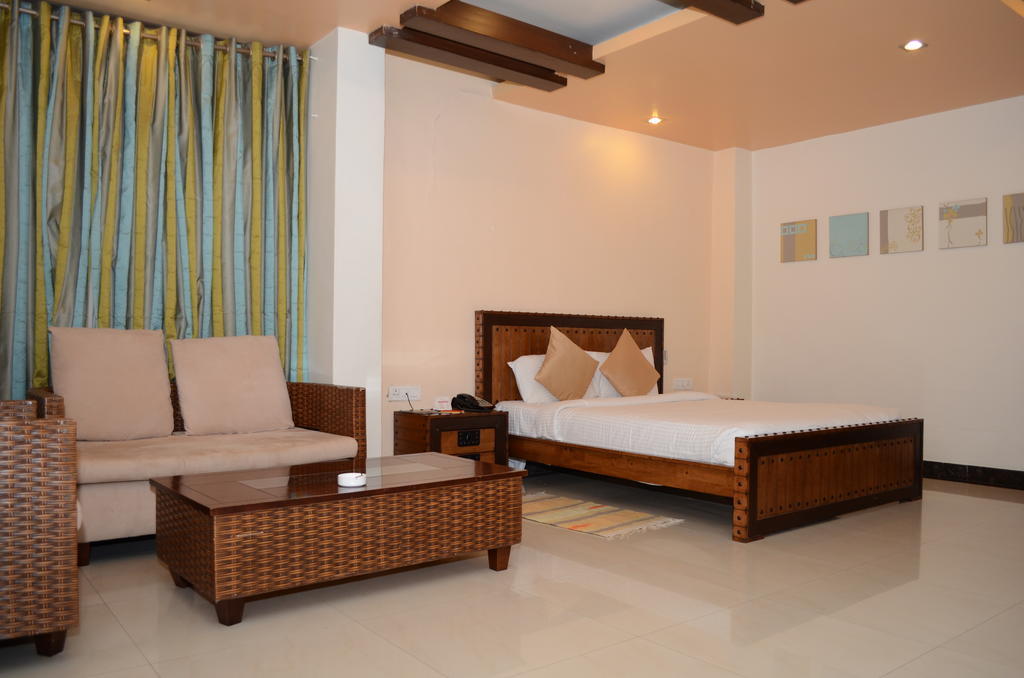 Hotel The Elite Suites Pune Exterior foto